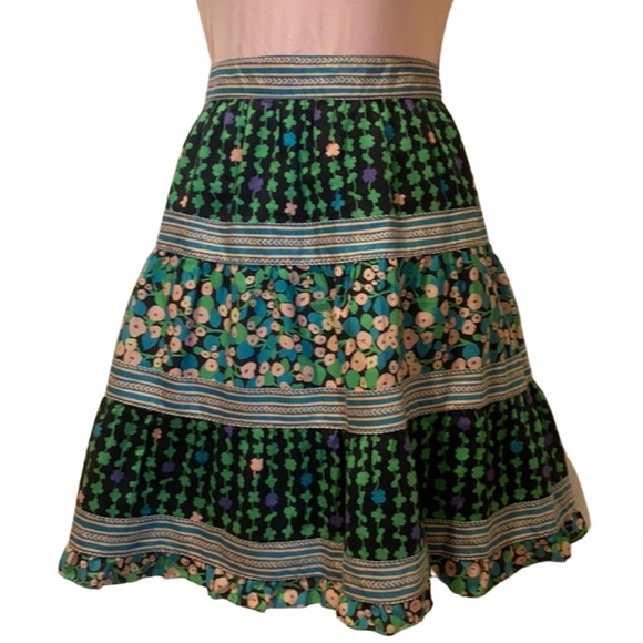 Marc Jacobs Dresses & Skirts - Marc Jacobs Clover Leaf and Daisy Floral Print fit and flare Mini Skirt 8